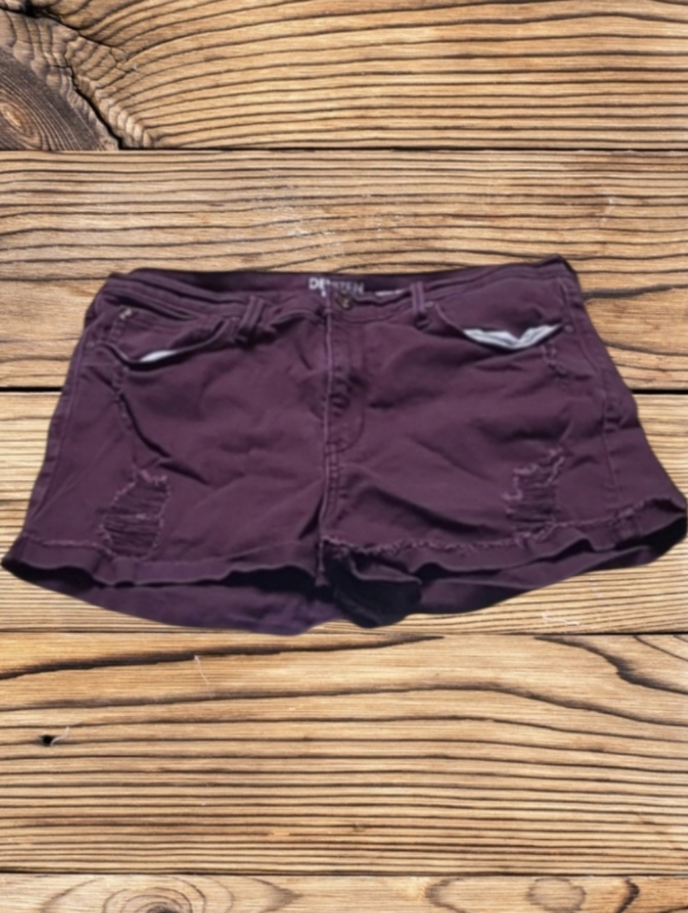 JUNIOR GIRL'S DENIZEN FROM LEVI'S HIGH-RISE SHORTIE SHORTS